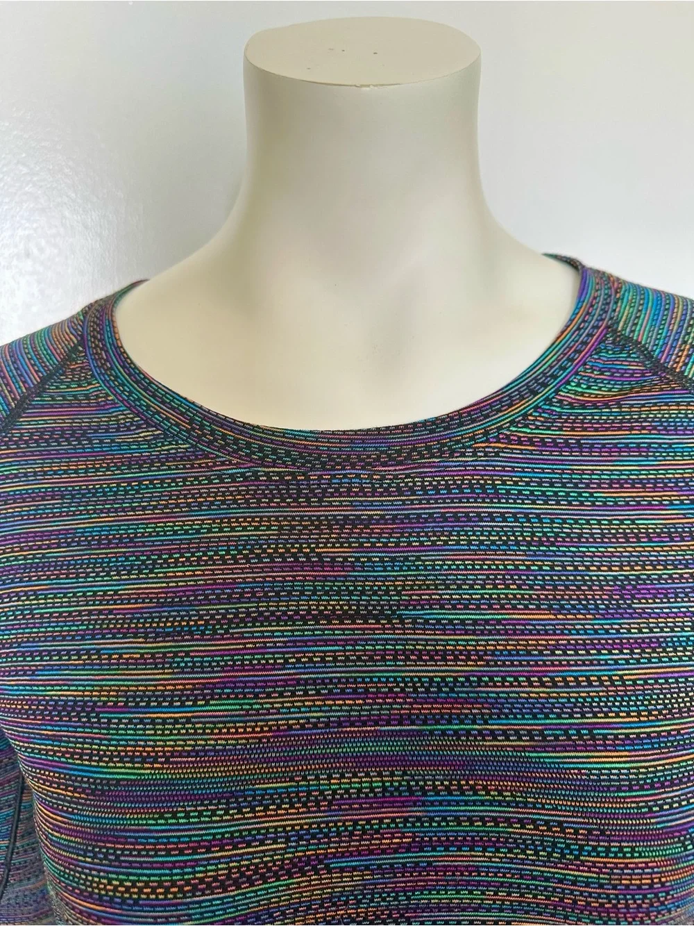 lululemon athletica black rainbow swifty